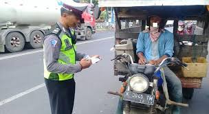 Motor roda 3 angkutan barang. Dilema Polres Rembang Tindak Kendaraan Roda Tiga Tribrata News Jawa Tengah