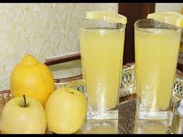 ب 2تفاحات و ليمونة حامضة تحضري لتر و نصف من العصير المنعش Jus De Citron Et Pomme Youtube Cooking Recipes Fruit Food
