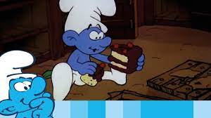 Smerf , łasuch , tort. Podjadajacy Lasuch Smerfy Youtube