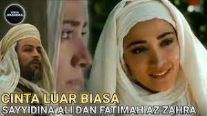 Pada saat mengajarkan doa ini, sayidah fatimah berkata, engkau akan selalu di antara para ulama yang mengutip doa ini adalah, sayid ibn thawus yang mencantumkan doa ini dalam bukunya muhaj az da'awat, dan syekh abbas. Kisah Cinta Ali Bin Abi Thalib Dan Fatimah Az Zahra Cinta Luar Biasa Majalah Harian