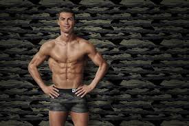 Cristiano ronaldo has finally shown his home workout routine, a full body workout that includes legs, abs, chest, glute, lower back and strength!cristiano al. Iste Cristiano Ronaldo Nun Serveti Spor Haberleri Futbol