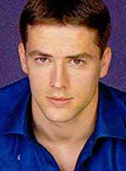 The owen family is large, he has two brothers, terry and andrew, and two sisters, karen and leslie. Michael Owen