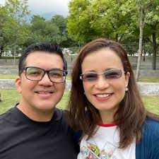 Gilbert Nuñez (@gjnunezg)