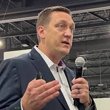 Tap Into Distributors' Construction Tech Resources