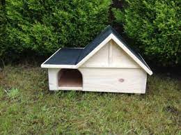 Make sure the container has plenty of air holes that are smaller than your bug so that it won't climb out. Hedgehog House Wooden Handmade Hibernation Home Small Animal House Hedgehog House Diy Hedgehog House Bird House Kits