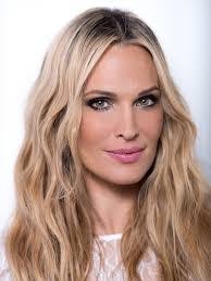 Molly Sims's Instagram, Twitter & Facebook