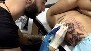 Cand vorbim despre tatuaje zicala primesti cat platesti este cat se poate de adevarata. Vrei Sa Ti Faci Primul Tatuaj Iata Tot Ce Ar Trebui Sa Stii Cat De Tare