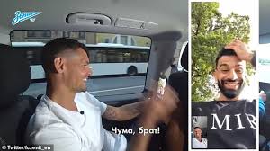 Davor lovren on fifa 21. Dejan Lovren Reunites Liverpool Bromance With Mohamed Salah Aktuelle Boulevard Nachrichten Und Fotogalerien Zu Stars Sternchen
