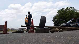 Lagos state goment bin sharply close down schools, churches and mosques to even neighbouring ogun state, wey no get as much cases as lagos state, bin extend dia lockdown by one week. Lockdown In Lagos Abuja Others Still On Says Fg The Guardian Nigeria News Nigeria And World News Nigeria The Guardian Nigeria News Nigeria And World News