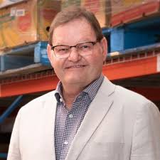 Une belle nouvelle pour finir l'année 🎉 Je suis très heureuse d'annoncer  ma promotion au poste de conseillère principale chez TACT. Arrivée il y a 4  ans et demi comme stagiaire, je