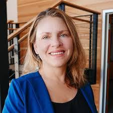 Elle Dutton's Instagram, Twitter & Facebook