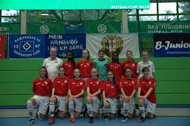 Am ende wird klar herausgearbeitet, dass eine. Fussball Htb Juniorinnen Peilen Aufstieg In Bundesliga An Beim Futsal Erreichte Das Team Die Deutsche Endrunde Elbe Wochenblatt