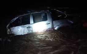 Rahman pejabat kesihatan kawasan lahad datu pen. 2 Kanak Kanak Hilang Selepas Kenderaan Hanyut Di Keningau Akibat Banjir Free Malaysia Today Fmt