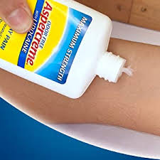 Lidocaine topical (for use on the skin) is used to reduce pain or discomfort caused by skin irritations such as sunburn, insect bites, poison ivy, poison oak, poison sumac, and minor cuts, scratches, or burns. Amazon Com Aspercreme Pain Relieving Creme With Lidocaine 2 7 Ounce Pain Relieving Cream Helps Reduce And Numb Pain From Arthritis Backache Muscle Strains And Sprains Health Personal Care
