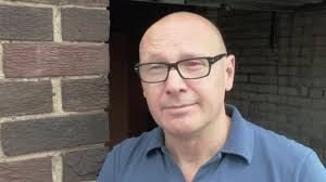 Watch Hoarders SOS (Season 1) S01:E07