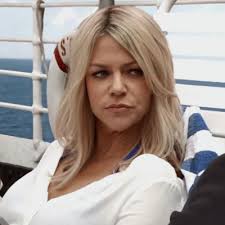 Under Pressure -> Profile: magnolia dalton