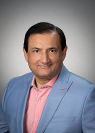 Mike Khan announces bid to challenge Meyers