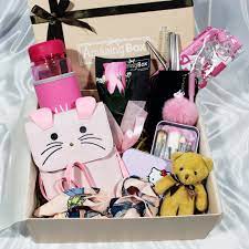 Satu lagi pilihan cemerlang hadiah ulang tahun yang bahagia untuk isteri atau ibu anda akan menjadi jenis. Paket Kado Premium Cewek Hangout Hadiah Unik Kado Wanita Ulangtahun Anniversary Wisuda Shopee Indonesia