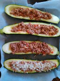 Recette Courgettes Farcies A La Viande Hachee 750g Recette Courgettes Farcies Recette Courgette Farcie Recette Avec Courgette