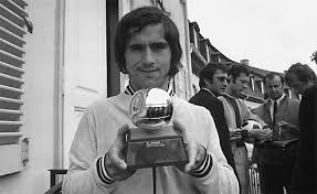 Родился нападающий в далеком 1945 году, в городе нёрдлингене, 3 ноября. Gerd Myuller Ya Bombardir Iz Nyordlingena Istoriya Nemeckij Futbol