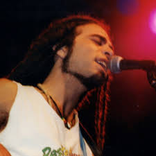 Moussa & The Latin Reggae Band en Apple Music