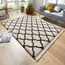 Angebot teppiche, event teppiche, spaghetti läufer und viel mehr zum besten preis und immer höchste qualität. Design Teppich Hochflor Pearl Creme Schwarz Mit Fransen Teppich Boss