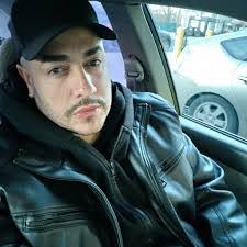 Juan Pellot's Instagram, Twitter & Facebook