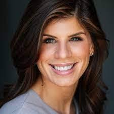 Kristen Wilcoxson's Instagram, Twitter & Facebook