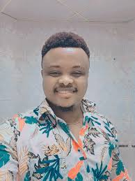 Olga, Tatiana and Maria with the battenberg sibilings: Louis (on the floor  next to Maria), dickie (the baby), Louise (at left next to Olga) and Alice  (the woman in the middle between