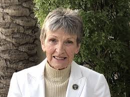 Winnie Callahan's Instagram, Twitter & Facebook