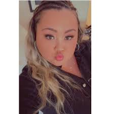 SLUTTY BROWNIES! Slutty Brownies are a simple, decadent dessert that  features a chewy chocolate chip cookie base, an Oreo cookie center, and a  fudgy brownie topping.