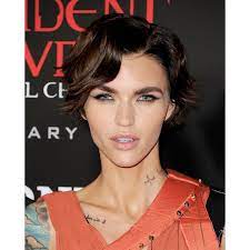 The 16 Hottest Haircuts Right Now Mulher