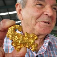 It is great to get to know who is mining you gems and gold. Over the years,  I have come to meet some lovely old diggers, out and about in their  retirement