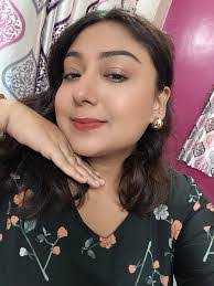 Bidisha Roy's Instagram, Twitter & Facebook