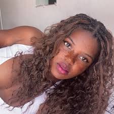 Dayana Quinones's Instagram, Twitter & Facebook