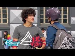 Some of them are in the frames of the canon of the three seasons but some of them alter the plot lines or are aus. Soy Luna 3 Ramiro Patina Y Se Cae Y Habla Con Matteo Capitulo 5 Youtube