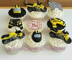 How To Make An Interesting Art Piece Using Tree Branches Ehow Aniversario