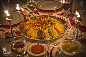 Ingredients d'un bon couscous traditionnel legumes agneau (pour 6 à 8 personnes) • 1 kg d'épaule d'agneau ou collier • 1 kg de semoule de couscous • 1 boite de pois chiche. Palais Gharnata Restaurant Et Cuisine Marocaine Salon Mezzanine Salle Royale Et Salle Vip Marrakech Maroc