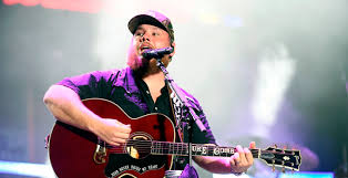 What Luke Combs' Mom Told Him About Two Country Music Icons Persuaded Him  To Learn the Guitar - Wide Open Country