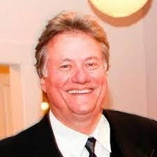 Dennis Volker's Instagram, Twitter & Facebook