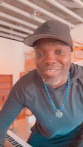 And we’re back with another #ThrowbackjointThursday !!!, Shoutout to  @furniturefosters for letting me play today! I got my LOUIS ZWICKI piano  from them!, Now for all you 90’s R&B heads…, Name this ...