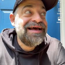 female cheated left him five years ago show up after he got rich wanting  him back  https://scoopzapp.com/n/0tqRq989?ctype=native_video&s=a1&pd=0HiyMYrW&hl=en_US&send_time=1718507178&actBtn=fb