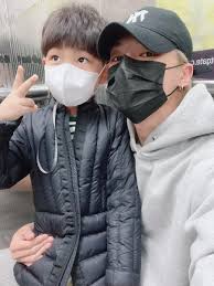 .✨ #ateez #atinys cr : S Tweet Wooyoung And His Younger Brother Kyungmin They Are So Cute Trendsmap