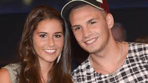 In the same key as the original: Pietro Und Sarah Lombardi Wollen 2019 Die Scheidung Vollziehen
