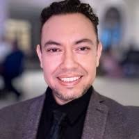 30+ perfiles de «Caleb Torres»