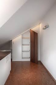 Platz Fur Aktenordner Unter Der Dachschrage Dachschragenschrank Arbeitszimmer Einrichten Dachschrage