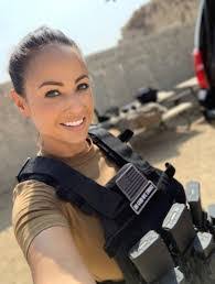 Lori Braddock's Instagram, Twitter & Facebook