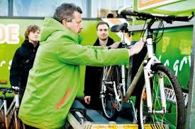 Fahrrad Transport In Bahn Bus Und Flugzeug Reisen Mit Dem Rad