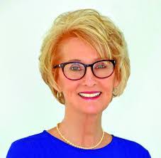 Lori Babcock's Instagram, Twitter & Facebook