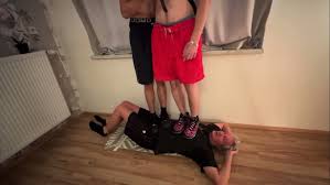 Badmasterboys 16 小偷调教房屋主人舔鞋底舔臭脚吃痰 Gay Porn Video - TheGay.com